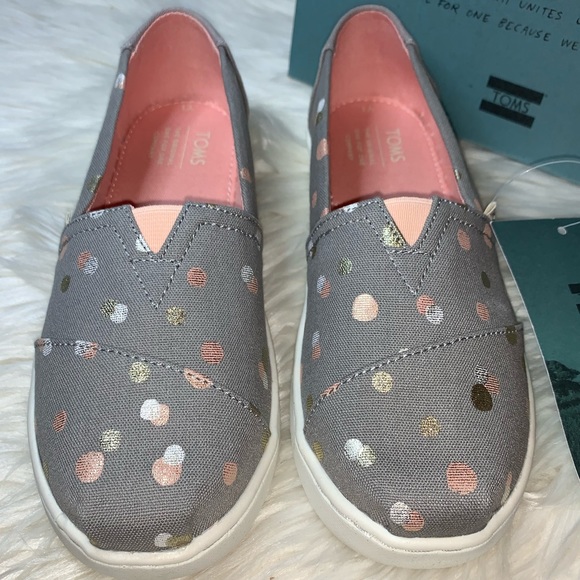 toms drizzle dots